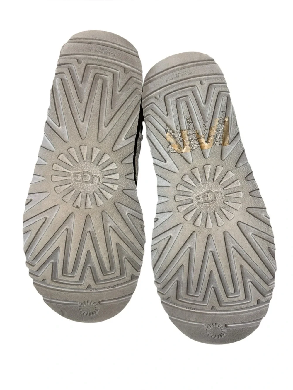 UGG Mini Bailey Light Gray Satin Bow Shearling Boots - 7